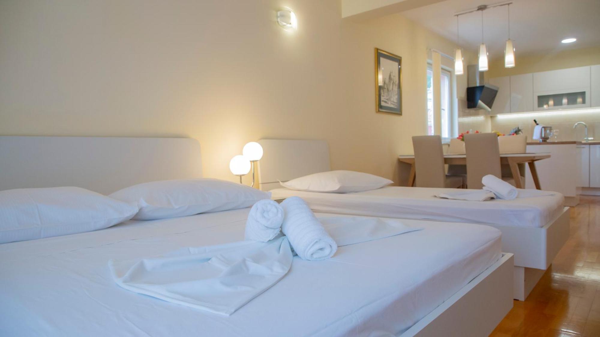 Baska Voda Apartments - Steps From The Beach, Free Parking, Central Location Luaran gambar