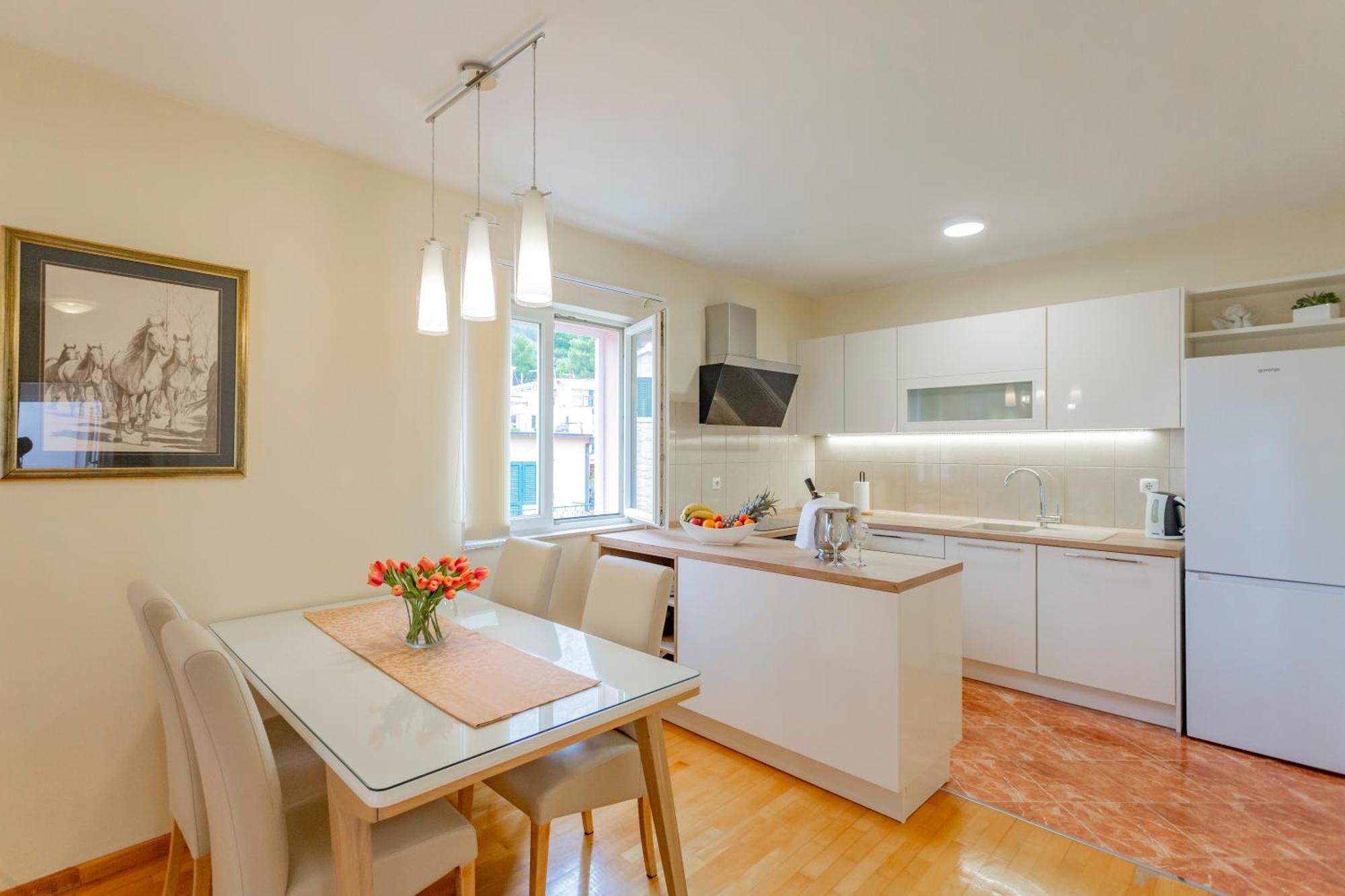 Baska Voda Apartments - Steps From The Beach, Free Parking, Central Location Luaran gambar