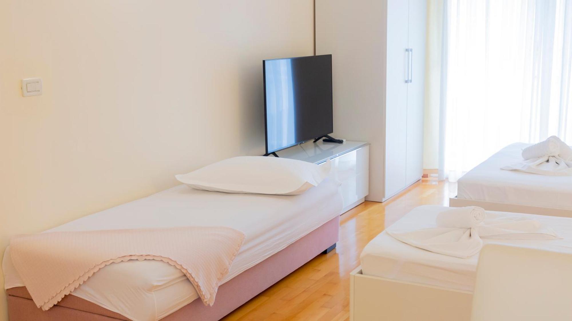 Baska Voda Apartments - Steps From The Beach, Free Parking, Central Location Luaran gambar