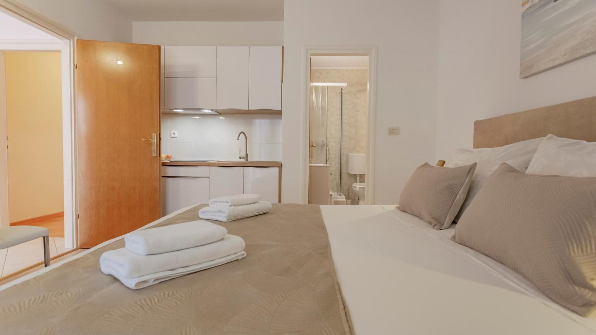 Baska Voda Apartments - Steps From The Beach, Free Parking, Central Location Luaran gambar