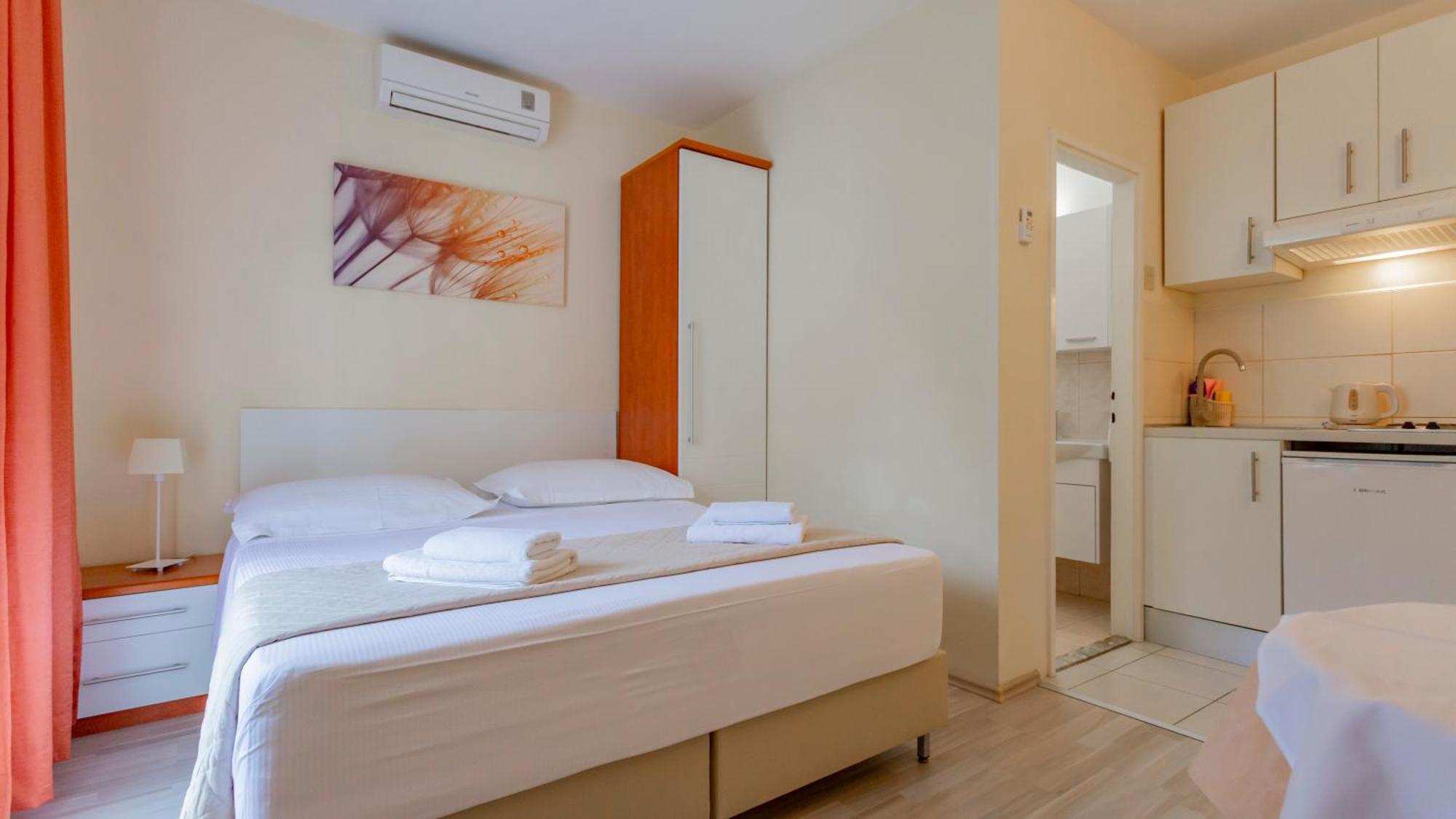 Baska Voda Apartments - Steps From The Beach, Free Parking, Central Location Luaran gambar